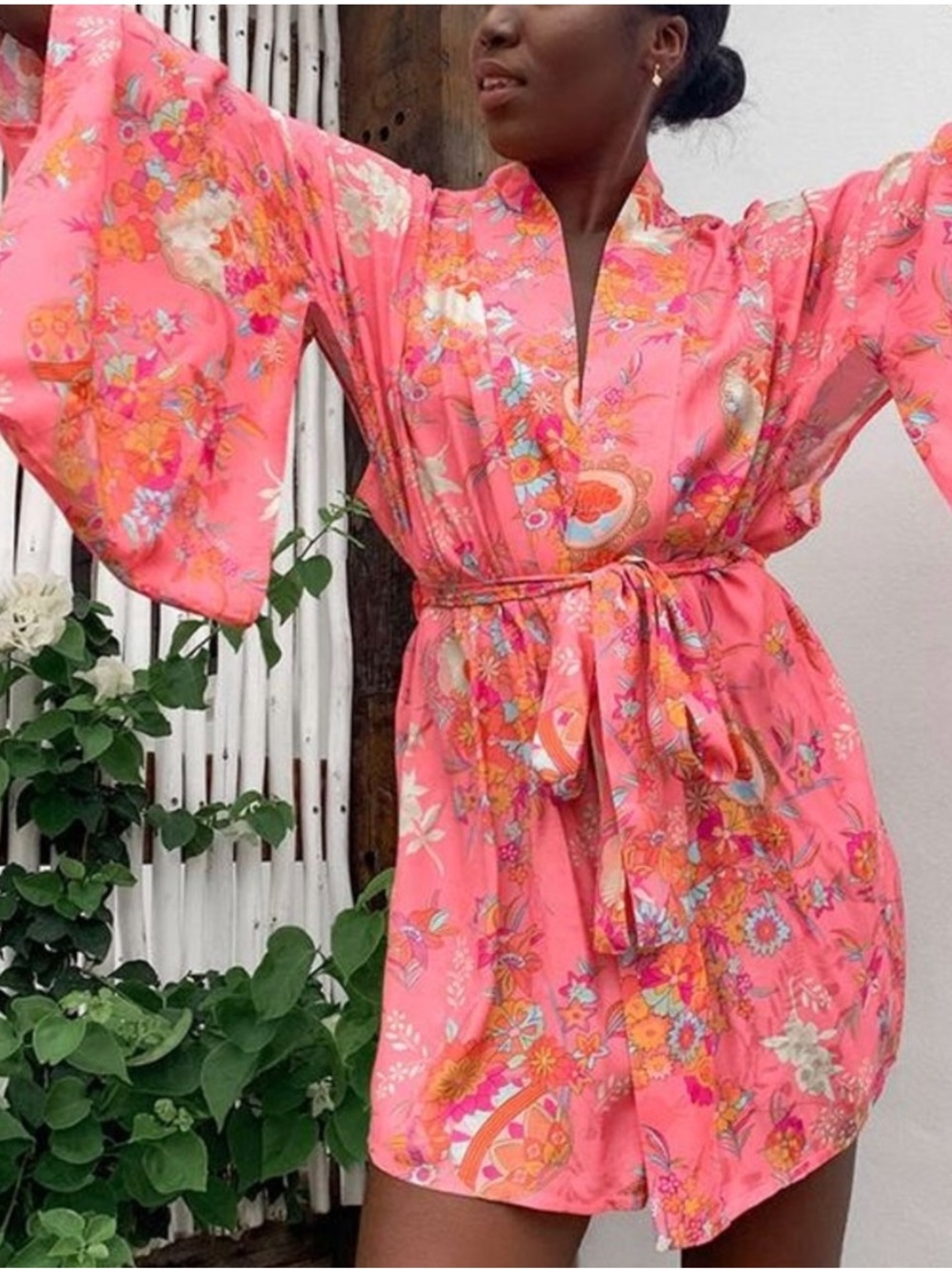 Spell & The Gypsy Collective Leo Short Robe Kimono Pink Floral S/M Boho